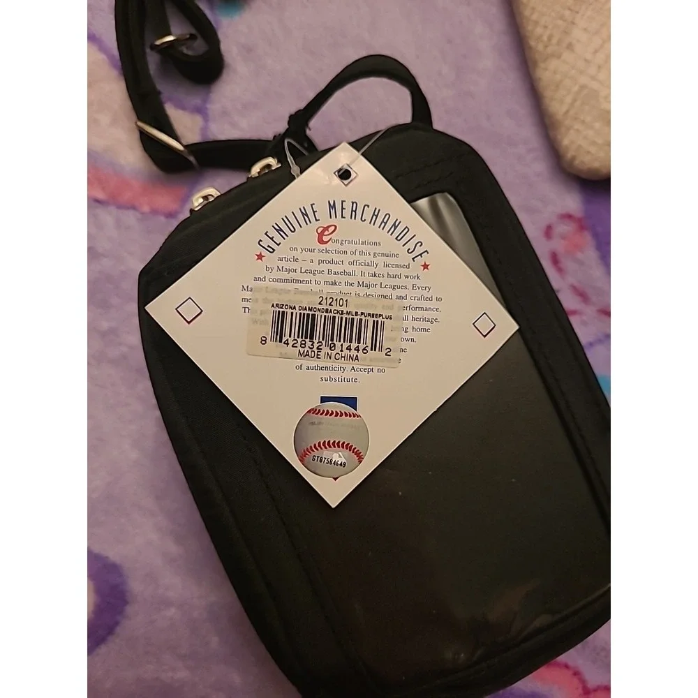New With Tags Arizona Diamondbacks MLB  ID Case Wallet